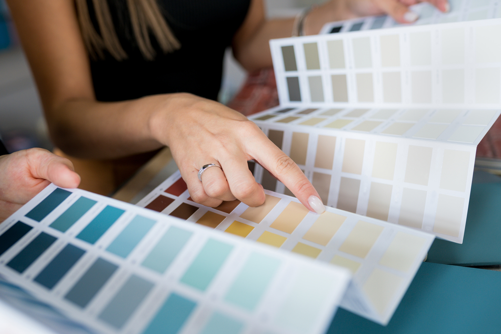 Selecting the Perfect Paint Colors for a Luxurious Look